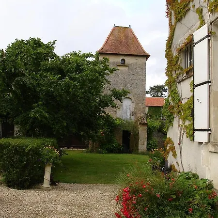 Le Logis Des Tours Maison d'hôtes