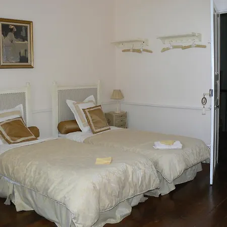 Le Logis Des Tours Gasthof Villefagnan